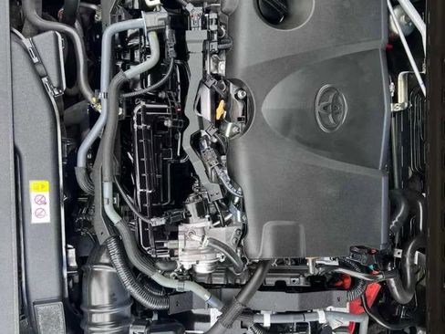 Used 2022 Toyota Camry LE w/ Cold Weather Package FWD image 29