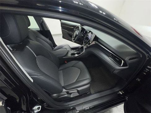 Certified 2022 Toyota Camry SE w/ Convenience Package image 23