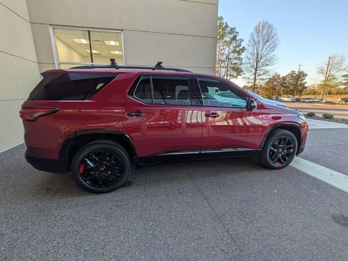 Certified 2023 Chevrolet Traverse Premier w/ Redline Edition image 9