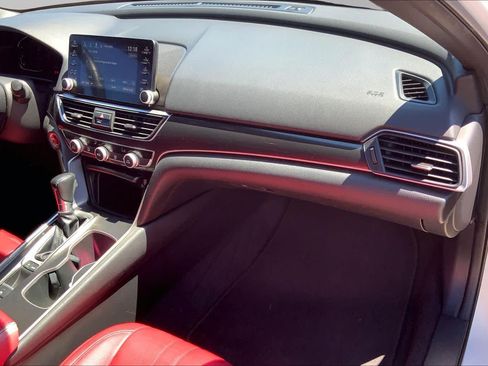 Used 2019 Honda Accord Sport image 18