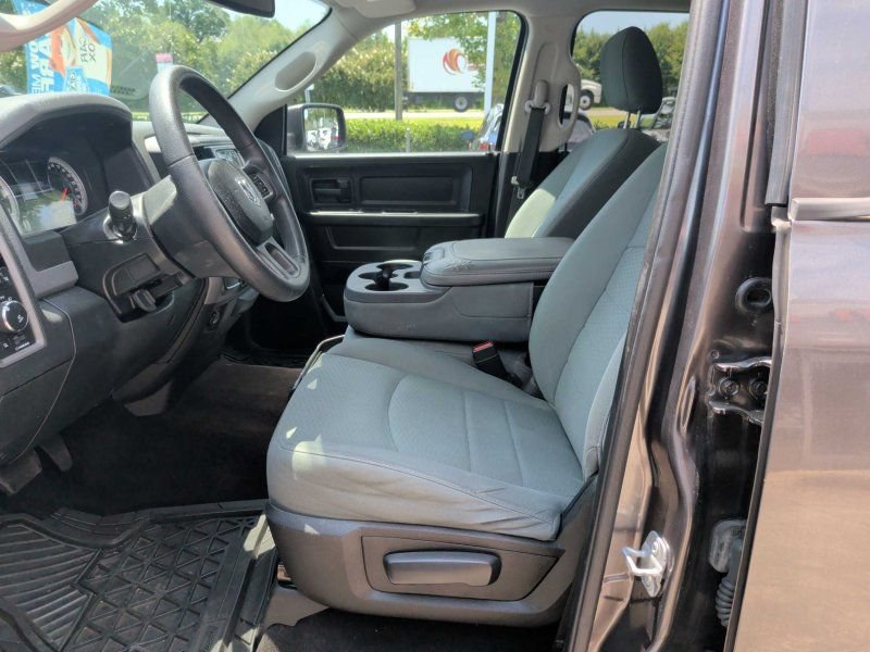 Used 2014 RAM 1500 Express RWD image 10