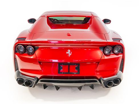 Used 2021 Ferrari 812 GTS image 7