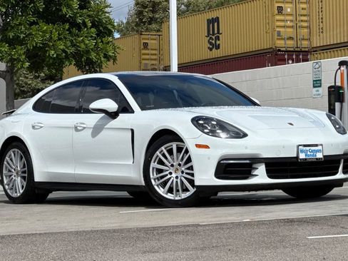 Used 2020 Porsche Panamera 4 w/ Premium Package Plus AWD/4WD image 2