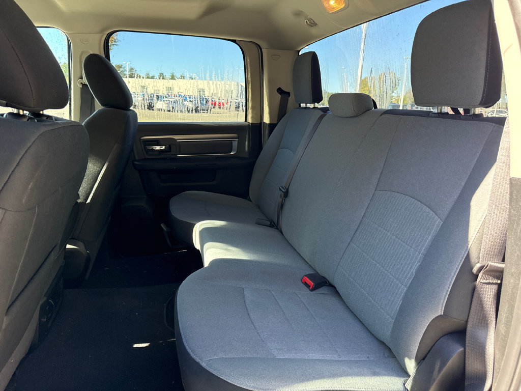 Used 2021 RAM 1500 Classic SLT AWD/4WD image 32
