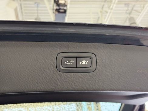 Used 2021 Volvo XC90 T8 Inscription w/ Advanced Package image 38