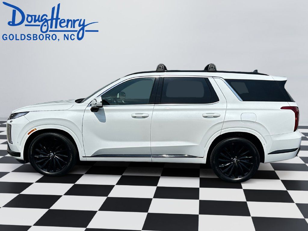 Used 2024 Hyundai Palisade Calligraphy AWD/4WD image 2