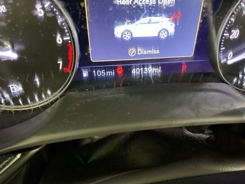 Used 2023 Buick Envision Essence AWD/4WD image 39