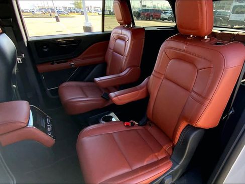 Used 2025 Lincoln Aviator Reserve RWD image 21