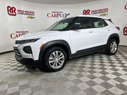 Used 2023 Chevrolet TrailBlazer LS image 3