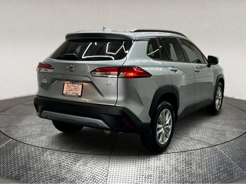 Used 2022 Toyota Corolla Cross LE image 8