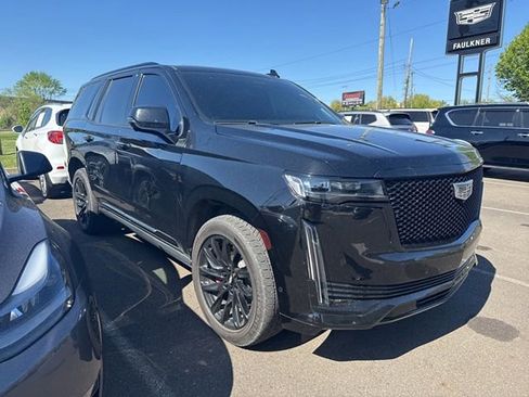 Used 2022 Cadillac Escalade Sport Platinum w/ LPO, ONYX Package image 1