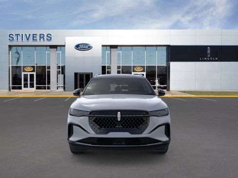 New 2026 Lincoln Nautilus Reserve image 6