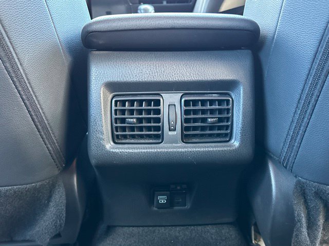Used 2025 Toyota Camry SE AWD/4WD image 39