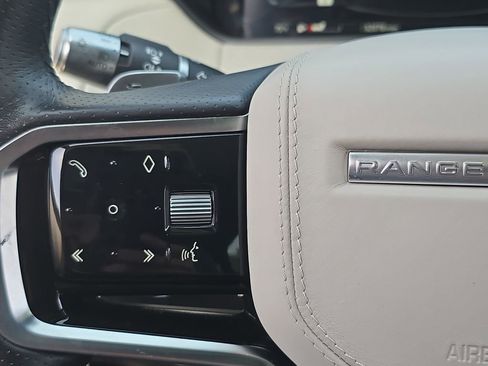 Certified 2022 Land Rover Range Rover Velar R-Dynamic S image 17