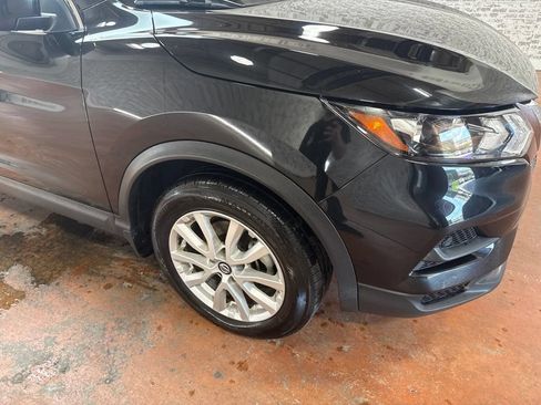 Used 2020 Nissan Rogue Sport S w/ Appearance Package FWD image 9