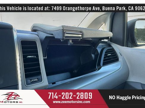 Used 2015 Toyota Sienna LE FWD image 25