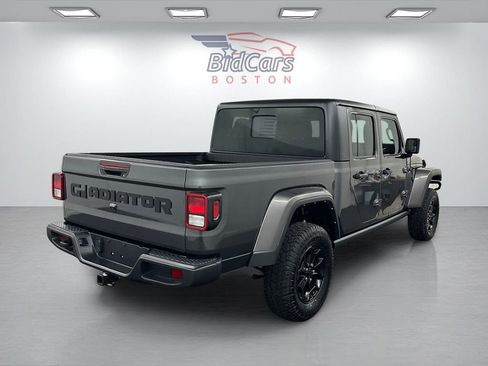 Used 2022 Jeep Gladiator Willys image 4