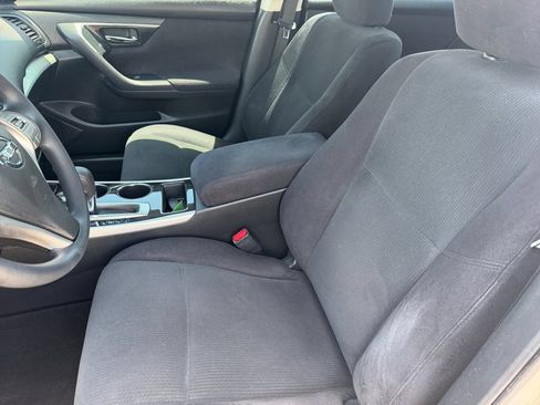 Used 2013 Nissan Altima 2.5 S FWD image 10