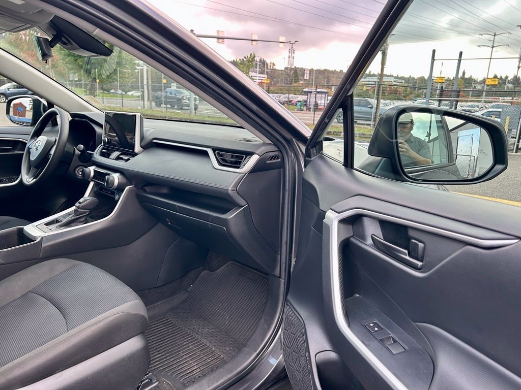Certified 2023 Toyota RAV4 LE AWD/4WD image 15