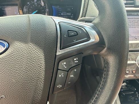 Used 2019 Ford Fusion Energi Titanium FWD image 11