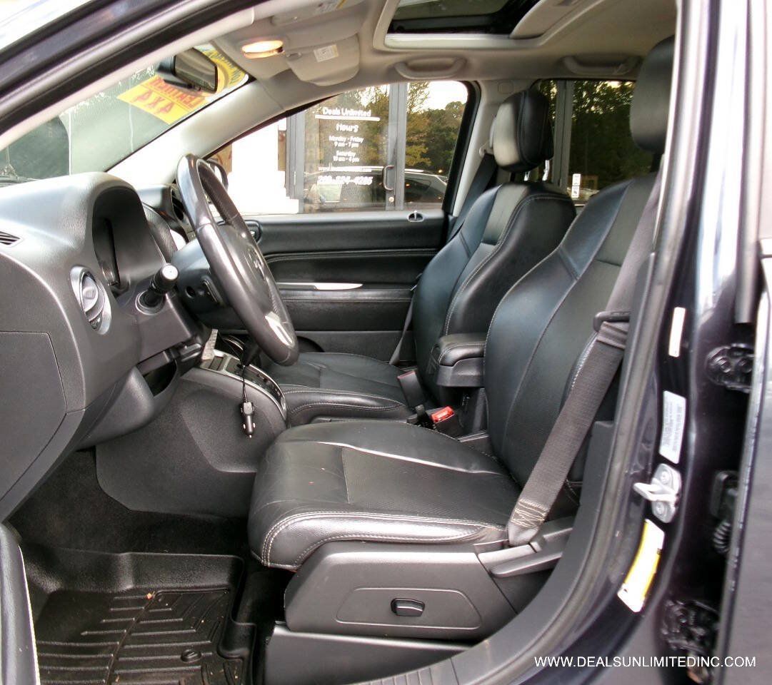 Used 2015 Jeep Compass High Altitude AWD/4WD image 10
