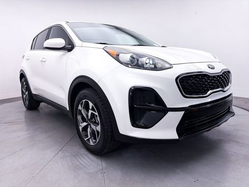 Certified 2022 Kia Sportage LX FWD image 9