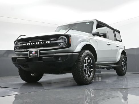 Used 2022 Ford Bronco Outer Banks image 23
