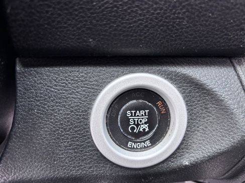 Used 2015 RAM 1500 Laramie w/ Convenience Group image 20