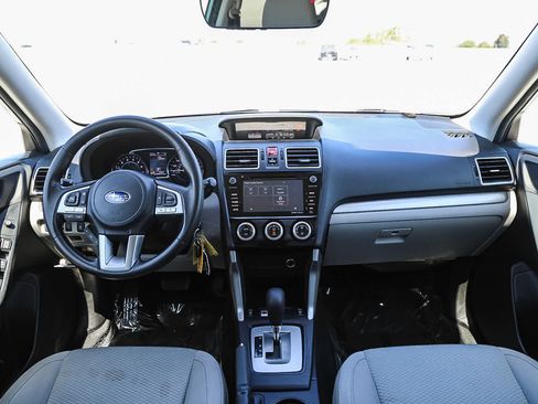 Used 2017 Subaru Forester 2.5i Premium AWD/4WD image 12