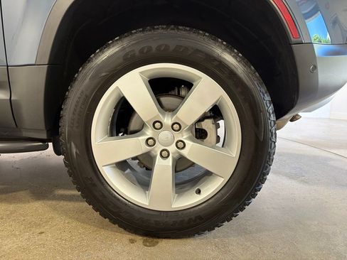 Used 2023 Land Rover Defender 90 S AWD/4WD image 26