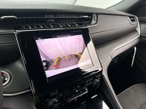 New 2025 Jeep Grand Cherokee L Laredo image 30