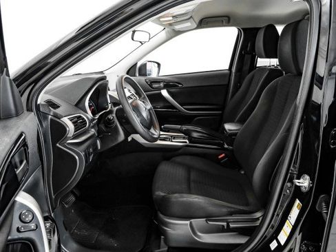 Used 2019 Mitsubishi Eclipse Cross LE image 29