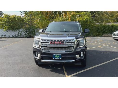 Used 2023 GMC Yukon SLT image 3