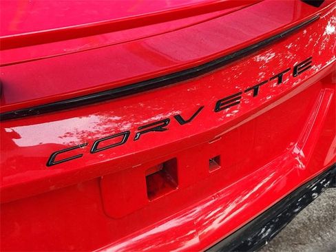 Used 2022 Chevrolet Corvette Stingray Premium Cpe w/ Z51 Performance Package RWD image 10