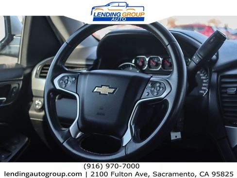 Used 2016 Chevrolet Suburban LT image 14