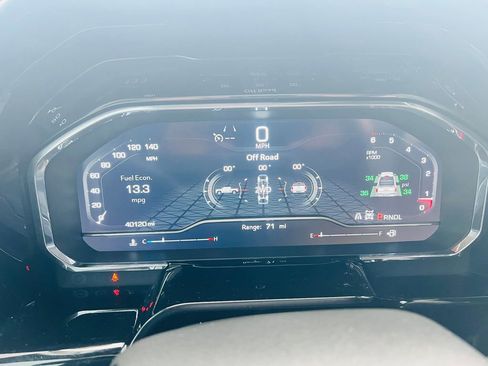 Used 2023 GMC Sierra 1500 Elevation image 24