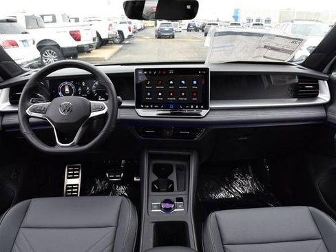 New 2026 Volkswagen Tiguan SE R-Line image 7