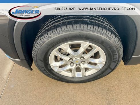 Used 2019 Chevrolet Traverse LT image 32