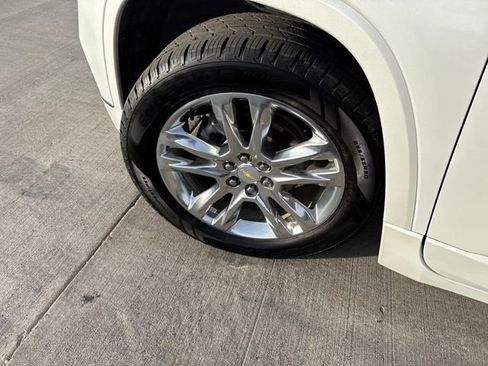 Certified 2021 Chevrolet Traverse High Country image 28