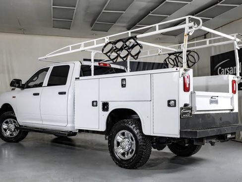 Used 2022 RAM 2500 Tradesman w/ Chrome Appearance Group AWD/4WD image 10