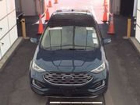 Used 2020 Ford Edge SEL w/ Convenience Package FWD image 2