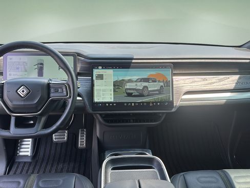 Used 2023 Rivian R1T Launch Edition AWD/4WD image 9