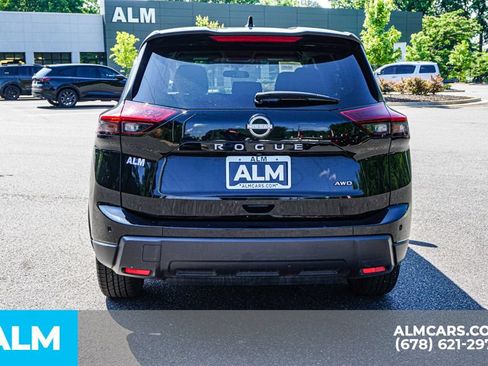 Used 2025 Nissan Rogue SV AWD/4WD image 11