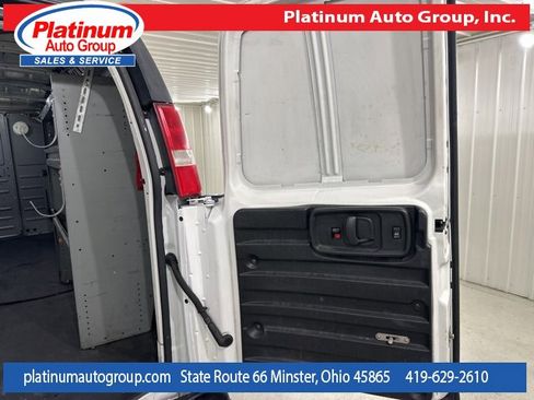 Used 2018 Chevrolet Express 3500 Work Van w/ Driver Convenience Package image 36