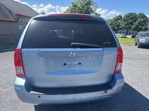Used 2007 Hyundai Entourage Limited FWD image 8