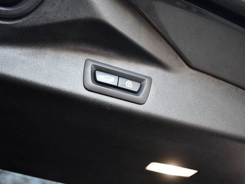 Used 2022 BMW X5 sDrive40i w/ Premium Package image 9