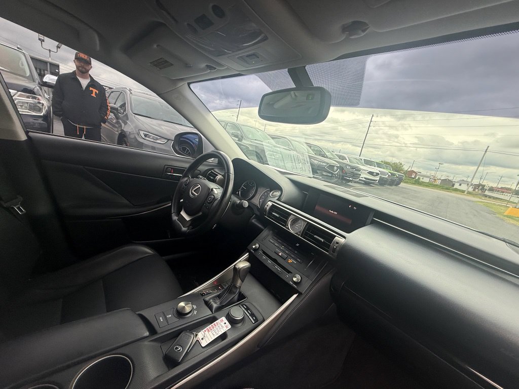 Used 2015 Lexus IS 250 RWD image 17