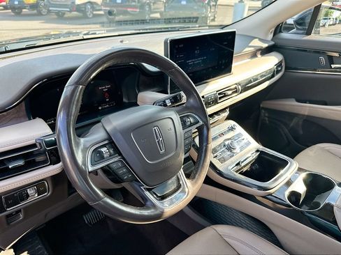 Certified 2023 Lincoln Nautilus Reserve w/ Monochromatic Package AWD/4WD image 10