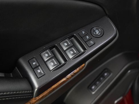 Used 2015 GMC Yukon XL Denali w/ Premium Package AWD/4WD image 21