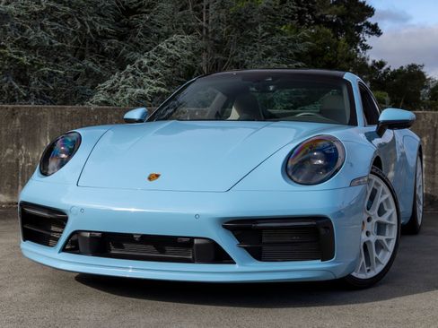 Certified 2022 Porsche 911 Carrera S RWD image 7
